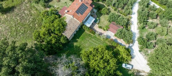 Дом с 6 комнатами в Монте Сан Вито, Италия № 171231 4