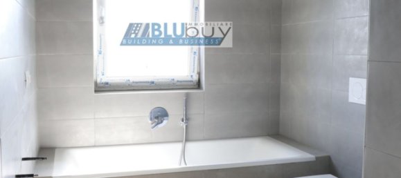 4 rooms House in Olgiate Comasco, Italy No. 5260 35