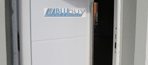 4 rooms House in Olgiate Comasco, Italy No. 5260 7