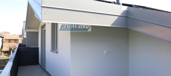 4 rooms House in Olgiate Comasco, Italy No. 5260 50