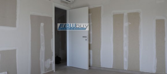 4 rooms House in Olgiate Comasco, Italy No. 5260 41