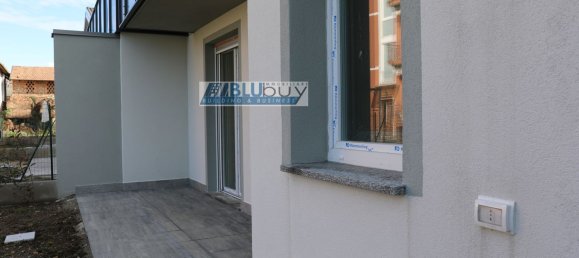 4 rooms House in Olgiate Comasco, Italy No. 5260 17