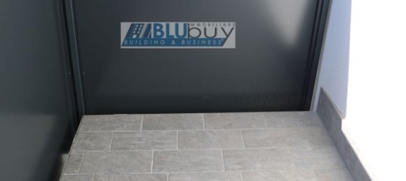 4 rooms House in Olgiate Comasco, Italy No. 5260 42