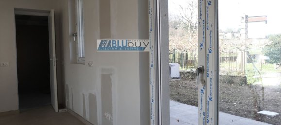 4 rooms House in Olgiate Comasco, Italy No. 5260 10