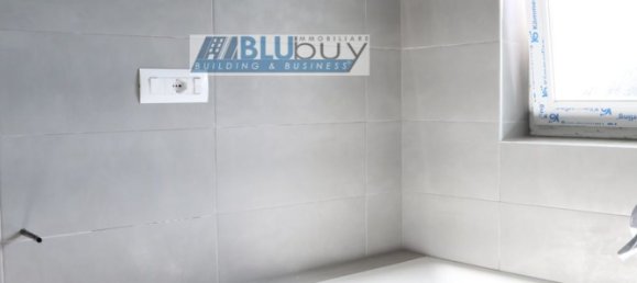 4 rooms House in Olgiate Comasco, Italy No. 5260 38