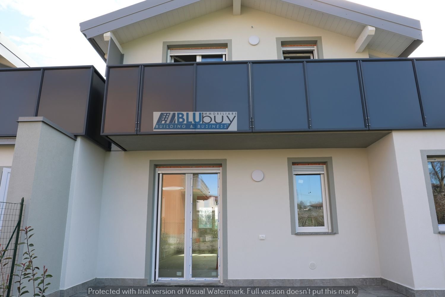 4 rooms House in Olgiate Comasco, Italy No. 5260