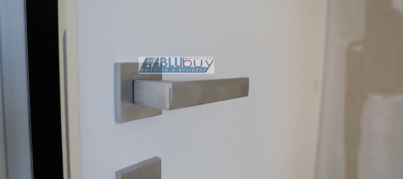 4 rooms House in Olgiate Comasco, Italy No. 5260 23