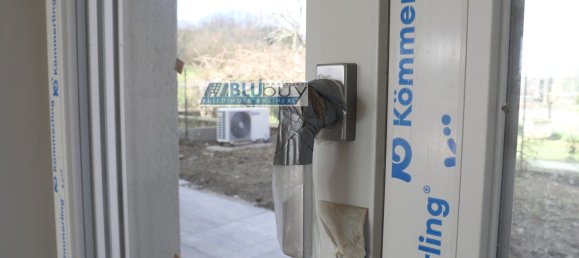 4 rooms House in Olgiate Comasco, Italy No. 5260 11