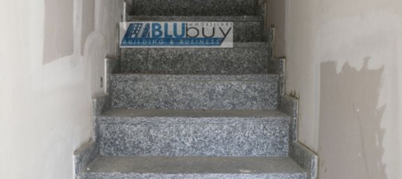 4 rooms House in Olgiate Comasco, Italy No. 5260 28