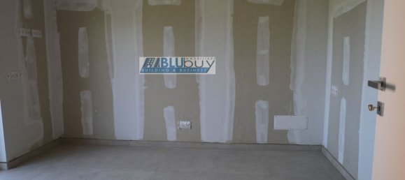 4 rooms House in Olgiate Comasco, Italy No. 5260 46