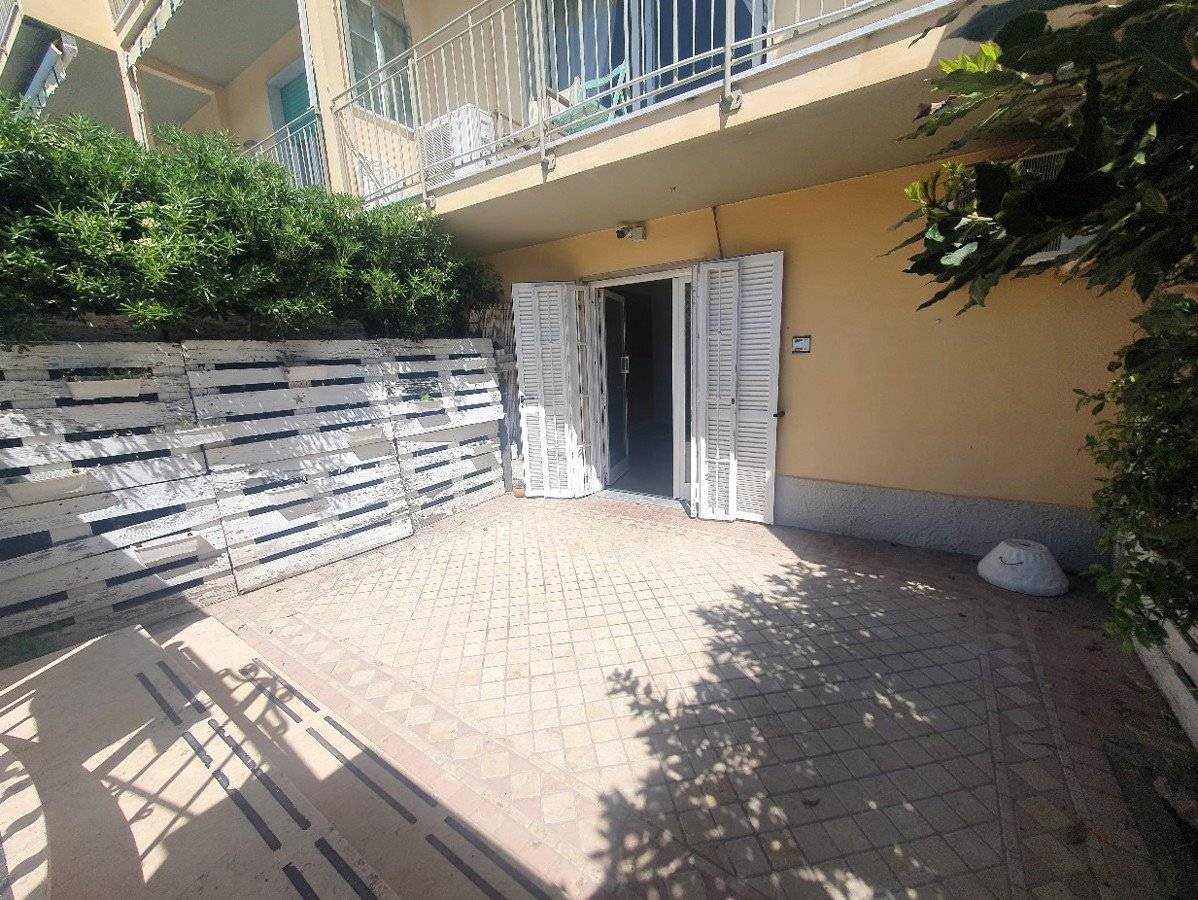 1 bedroom Apartment in Massa, Italy No. 355237