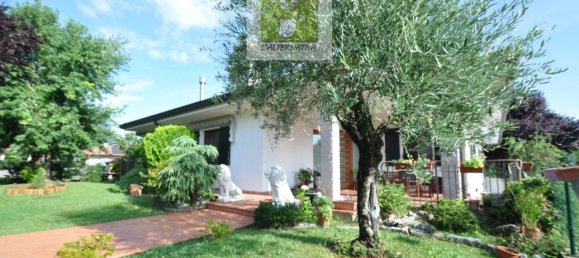 8 rooms Villa in Gorizia, Italy No. 22624 3