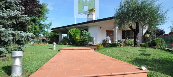 8 rooms Villa in Gorizia, Italy No. 22624 2