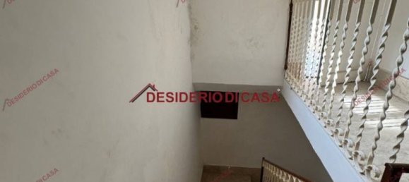 4 bedrooms House in Carini, Italy No. 108822 13