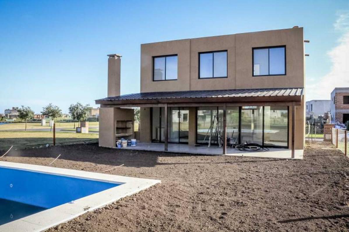 3 bedrooms House in Tigre, Argentina No. 64588