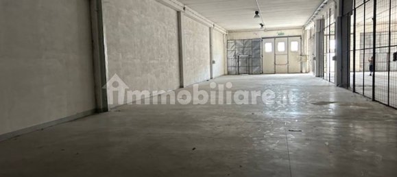 1090m² Warehouse in Guidonia Montecelio, Italy No. 343353 2