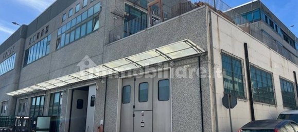 1090m² Warehouse in Guidonia Montecelio, Italy No. 343353 5