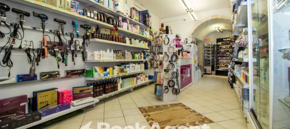 1-salle Propriété commerciale à Sassari, Italy No. 330767 2