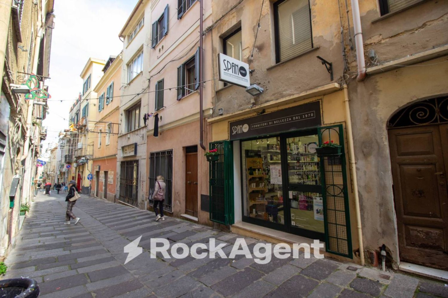 1-salle Propriété commerciale à Sassari, Italy No. 330767