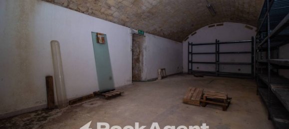 1-salle Propriété commerciale à Sassari, Italy No. 330767 9