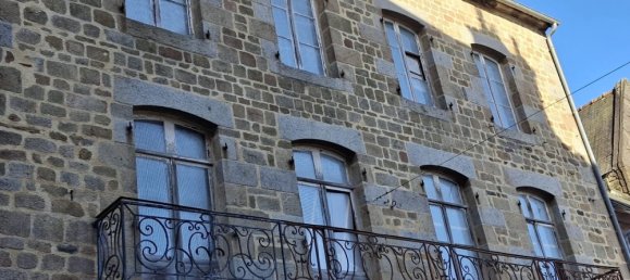 1850m² Building in Fougeres, France No. 321296 8