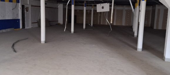 1850m² Building in Fougeres, France No. 321296 2