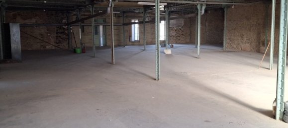 1850m² Building in Fougeres, France No. 321296 7