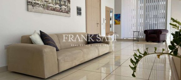 2 bedrooms Penthouse in Gzira, Malta No. 6627 2