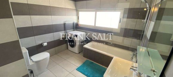 2 bedrooms Penthouse in Gzira, Malta No. 6627 11