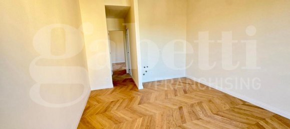 2 rooms Apartment in Rome, Italy No. 33214 10