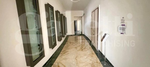 2 rooms Apartment in Rome, Italy No. 33214 5