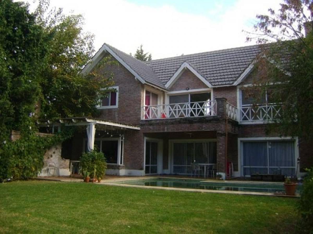 3 bedrooms House in Pilar, Argentina No. 12833