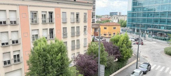 3 bedrooms Apartment in Milan, Italy No. 366540 14