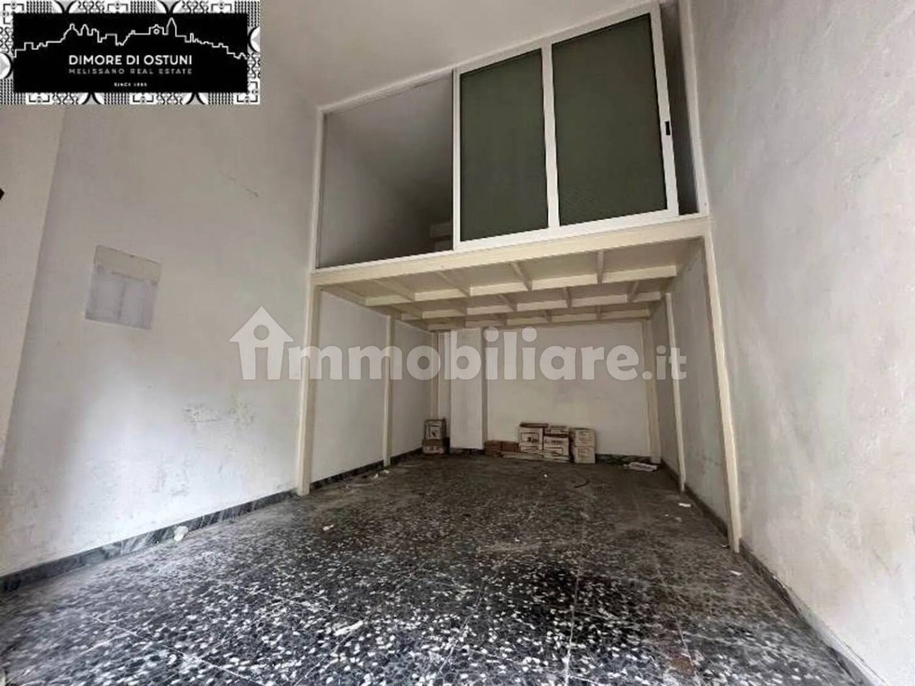 Garage à Ostuni, Italy 19m² No. 339550