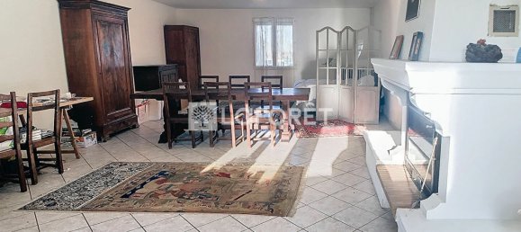 2 bedrooms House in Villerbon, France No. 157850 4