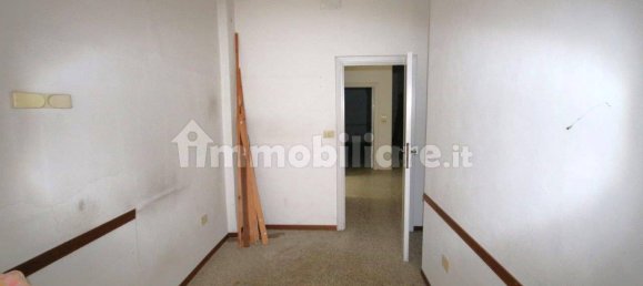 4 rooms Commercial property in Macerata, Italy No. 178973 8