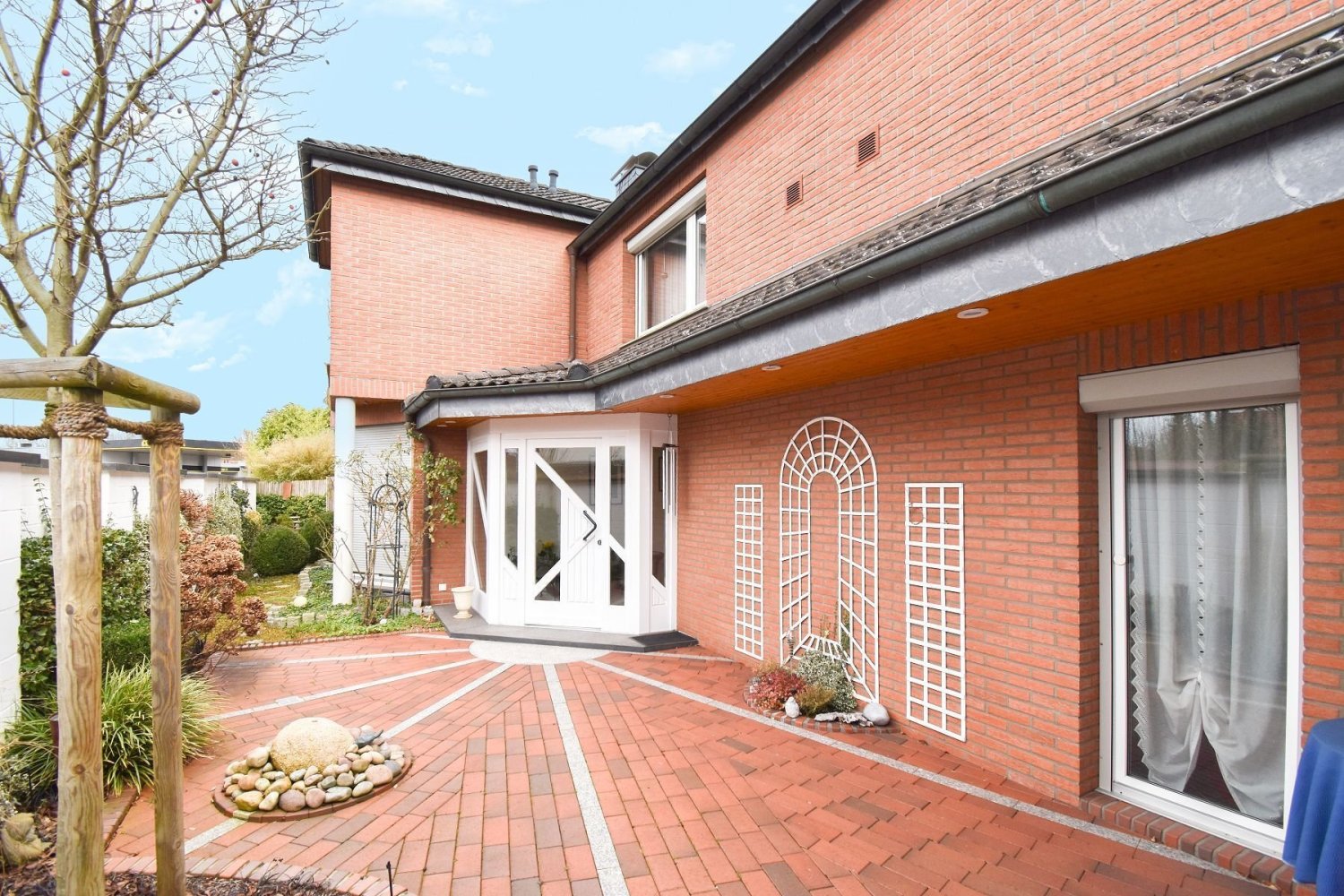 Casa de 7 habitaciónes en Celle, Germany No. 206288