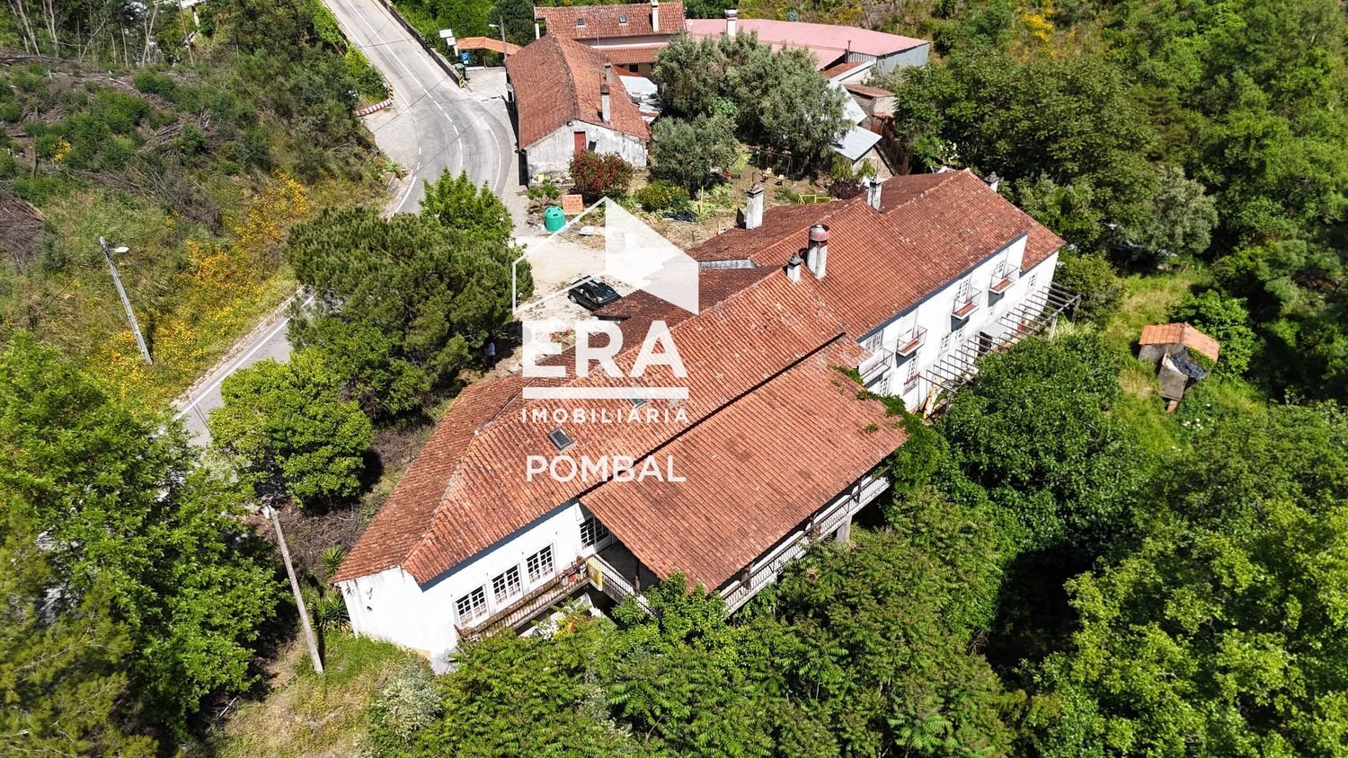 803m² Commercial property in Figueiro dos Vinhos, Portugal No. 193229