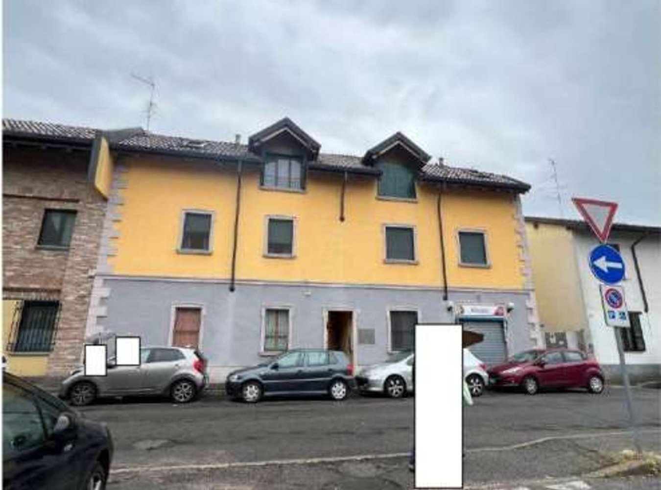 Apartamento de 3 habitaciónes en Rho, Italy No. 114252