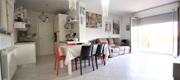 3 bedrooms Apartment in Colle di Val d'Elsa, Italy No. 352946 4