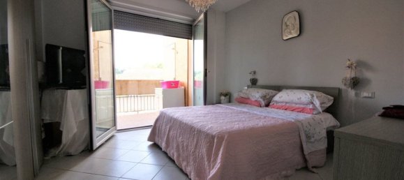 3 bedrooms Apartment in Colle di Val d'Elsa, Italy No. 352946 6