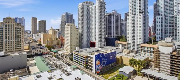 52.68 m² propiedad comercial en venta en Miami, Miami-Dade, Florida, USA № 615778 13