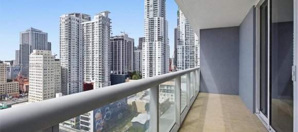 52.68 m² propiedad comercial en venta en Miami, Miami-Dade, Florida, USA № 615778 16