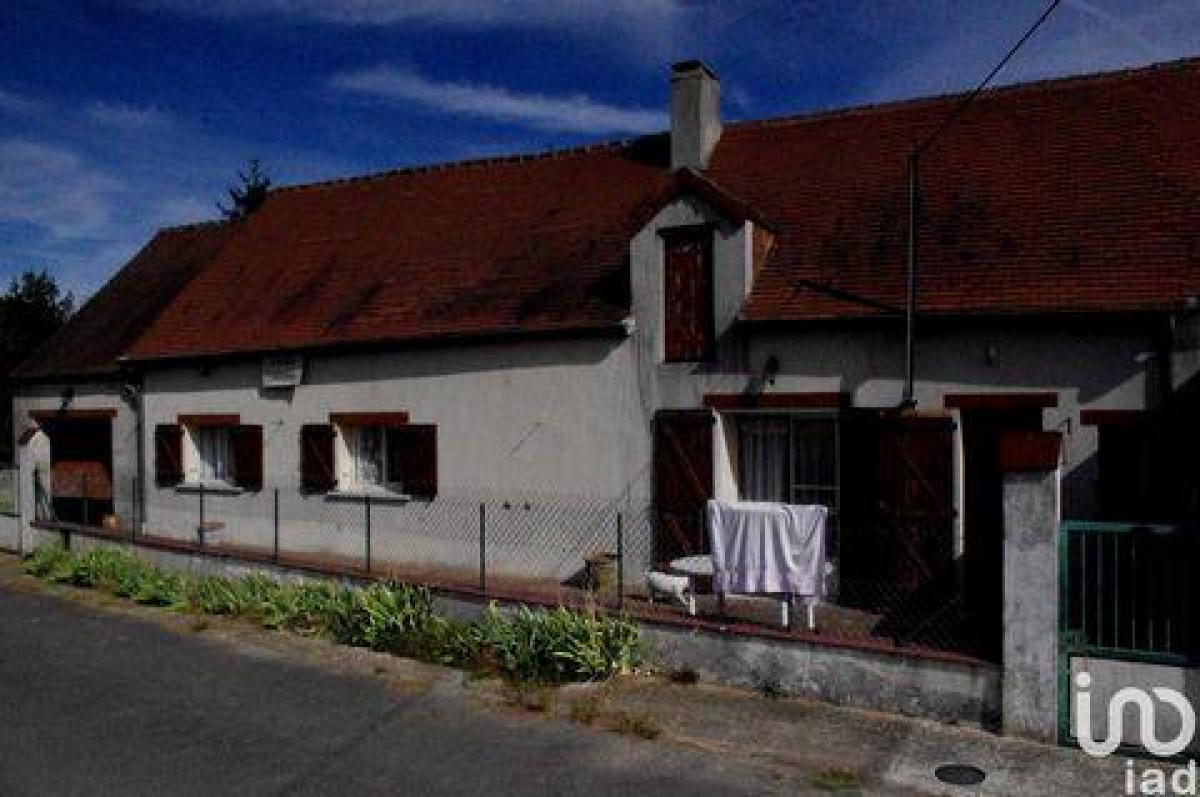 Casa de 3 dormitorios en Celle, France No. 25669