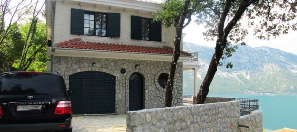 3 bedrooms Apartment in Kotor, Montenegro No. 187 7