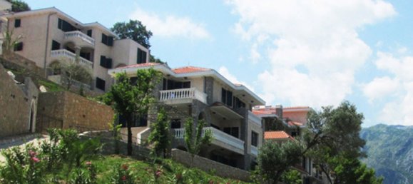 3 bedrooms Apartment in Kotor, Montenegro No. 187 2