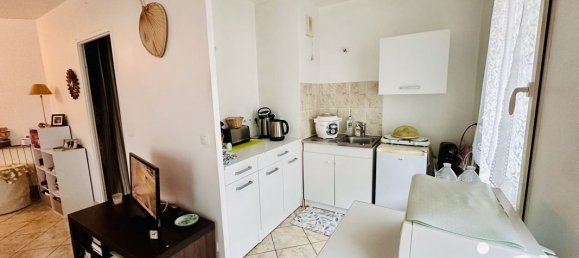 2-salle Appartement à Lucé, France No. 158400 5