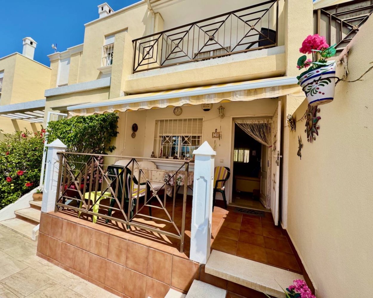 Villa de 3 dormitorios en Ciudad Quesada, Spain No. 160141