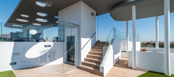 Apartamento de 3 dormitorios en Torrevieja, Spain No. 285649 3