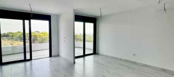 Apartamento de 3 dormitorios en Torrevieja, Spain No. 285649 6